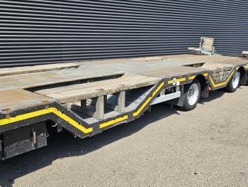 Scania R410 6x2 + NOOTEBOOM TIEFLADER
